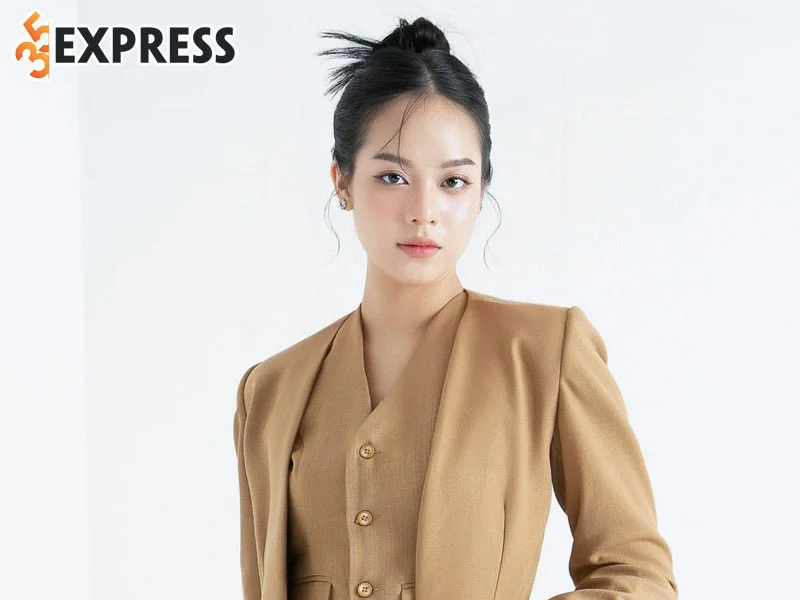 nhung-hinh-anh-dep-cua-tan-hoa-hau-viet-nam-huynh-thi-thanh-thuy-35express