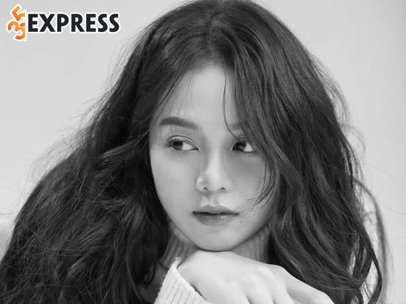 nhung-hinh-anh-dep-cua-tan-hoa-hau-viet-nam-huynh-thi-thanh-thuy-4-35express