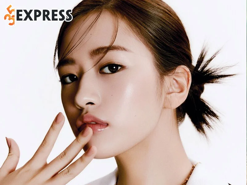 nhung-hinh-anh-xinh-dep-cua-ahn-yujin-ive-3-35express