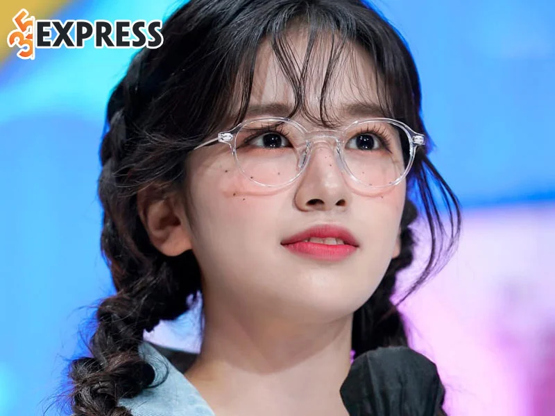 nhung-hinh-anh-xinh-dep-cua-ahn-yujin-ive-4-35express