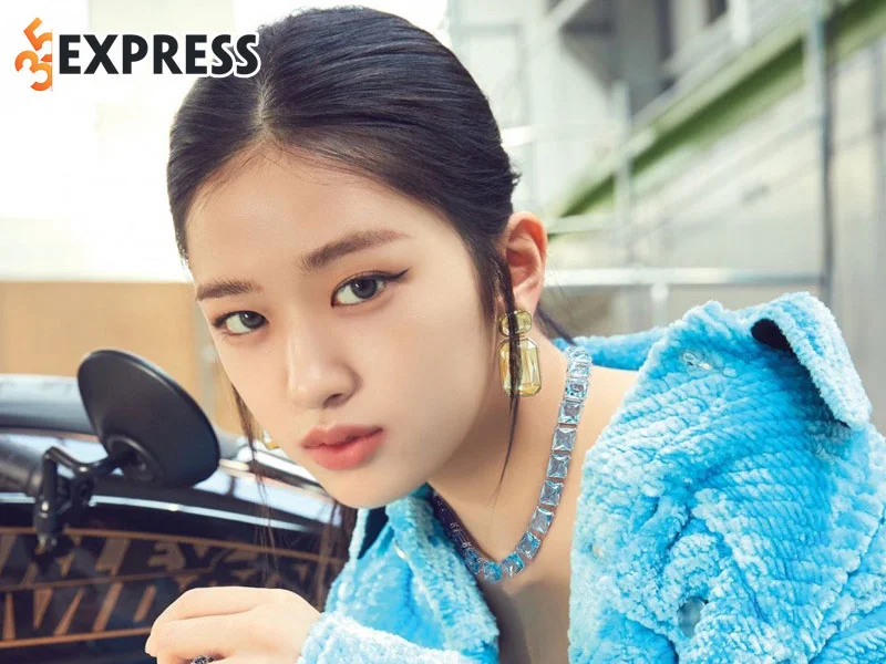 nhung-hinh-anh-xinh-dep-cua-ahn-yujin-ive-5-35express