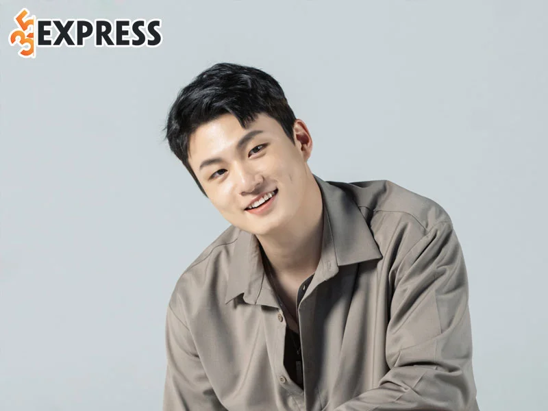 shin-seung-ho-la-ai-1-35express