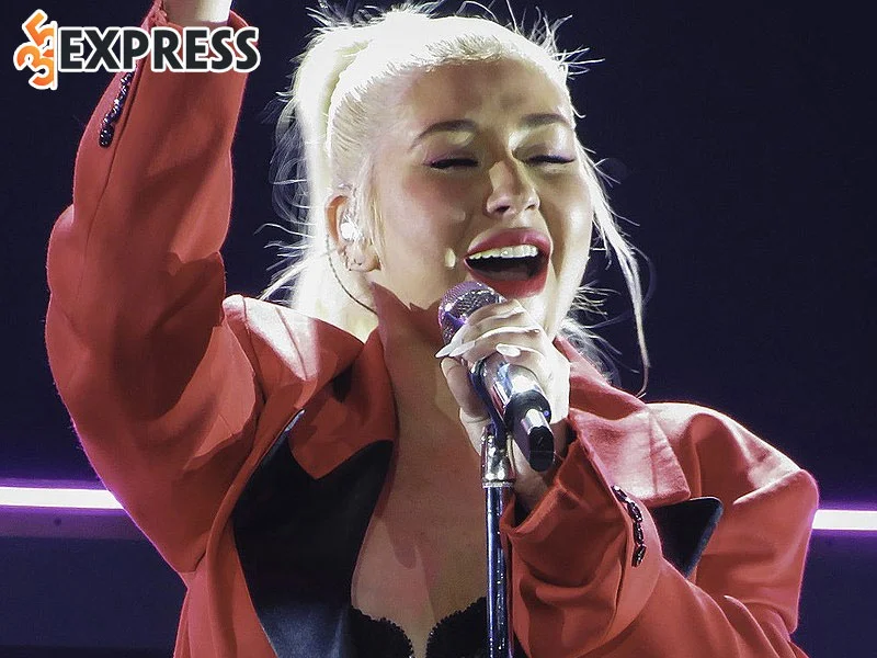 su-nghiep-am-nhac-dinh-cao-cua-christina-aguilera-35express