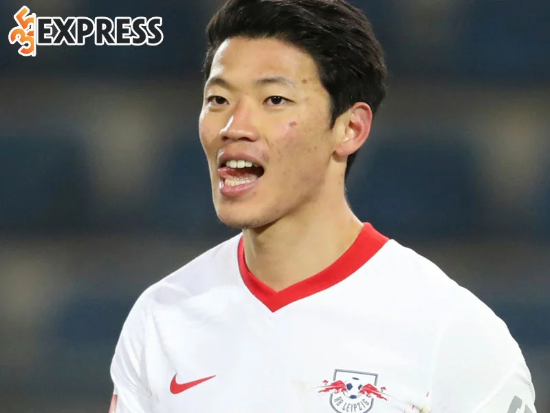 su-nghiep-bong-da-trong-nuoc-cua-cau-thu-hwang-hee-chan-35express