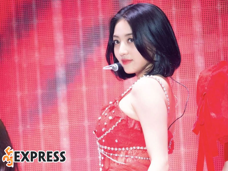 su-nghiep-ca-hat-cua-truong-nhom-jihyo-twice-2-35express