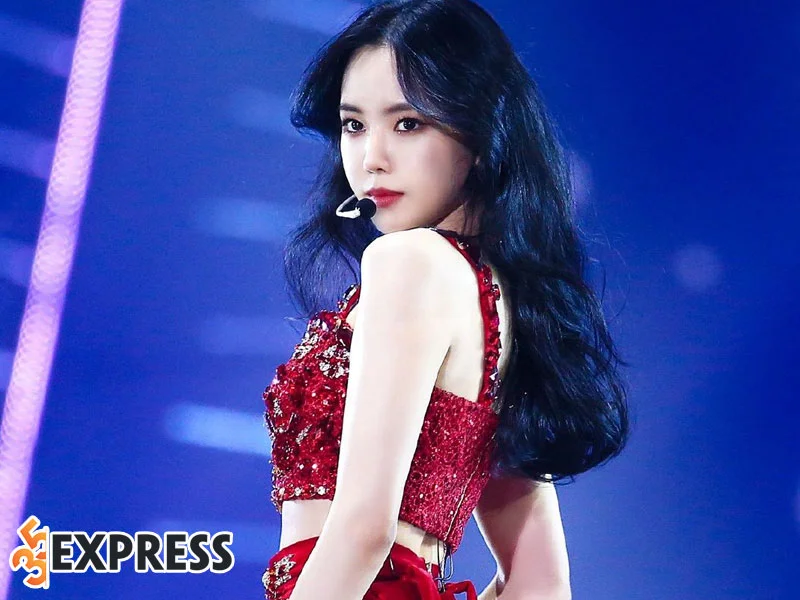 su-nghiep-ca-hat-va-dong-phim-cua-son-naeun-3-35express