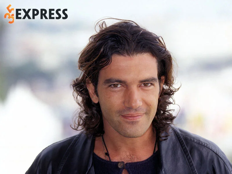 su-nghiep-dien-xuat-cua-antonio-banderas-1-35express