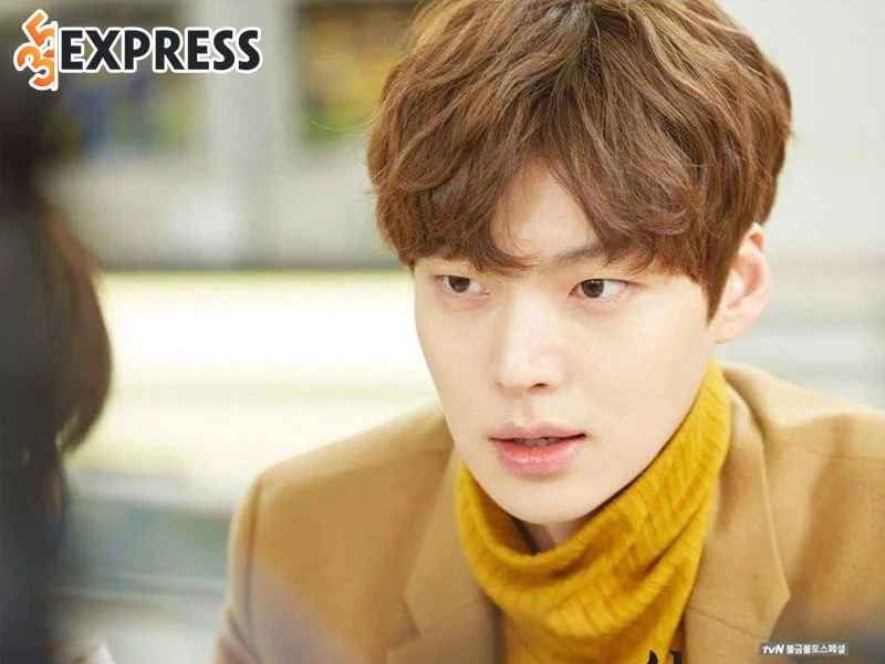 su-nghiep-dien-xuat-nhat-nhoa-cua-ahn-jae-hyun-3-35express