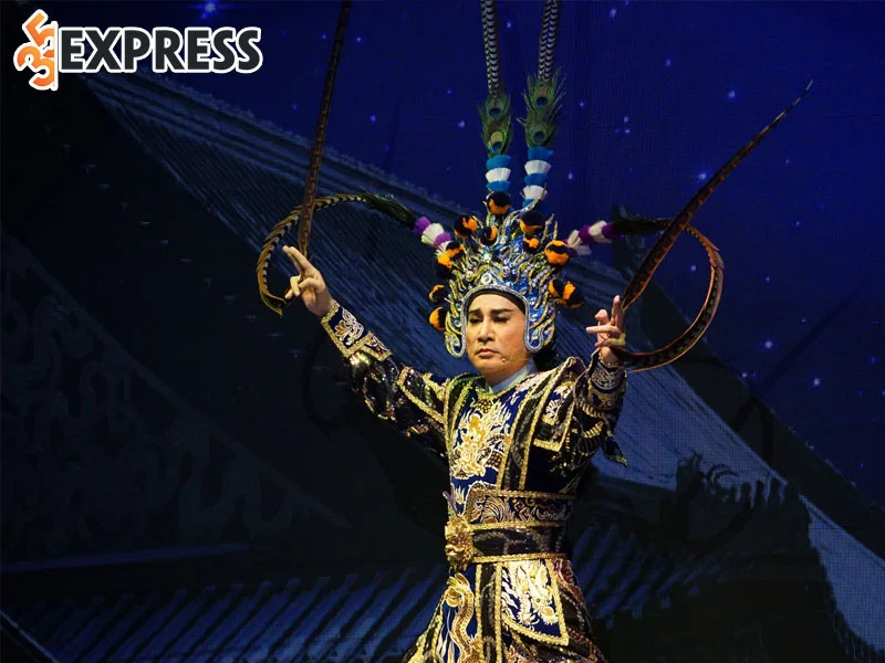 su-nghiep-toa-sang-cua-nghe-si-cai-luong-kim-tu-long-1-35express