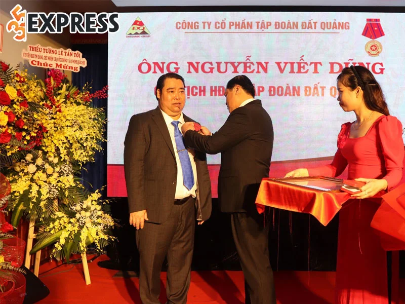 su-viec-ong-nguyen-viet-dung-dung-gay-golf-danh-nguoi-1-35express