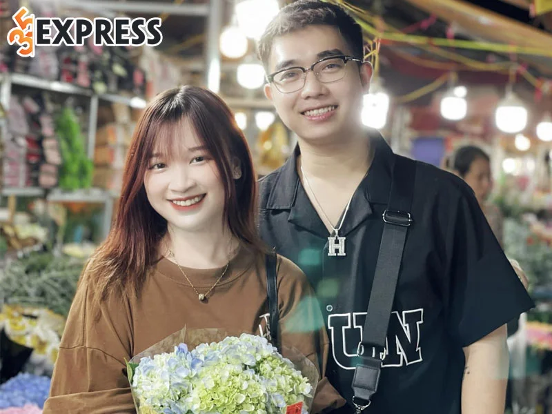 tiktoker-hung-rom-dien-trai-da-tai-2-35express