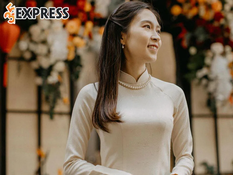 tom-tat-ve-ly-lich-tieu-su-cua-con-gai-xuan-hinh-35express