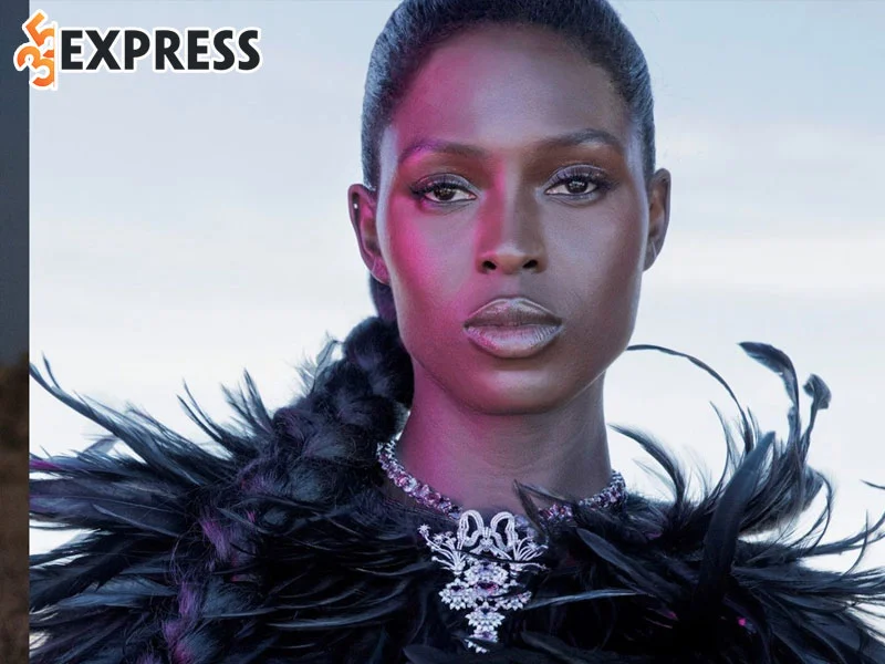 tom-tat-ve-ly-lich-tieu-su-cua-jodie-turner-smith-35express