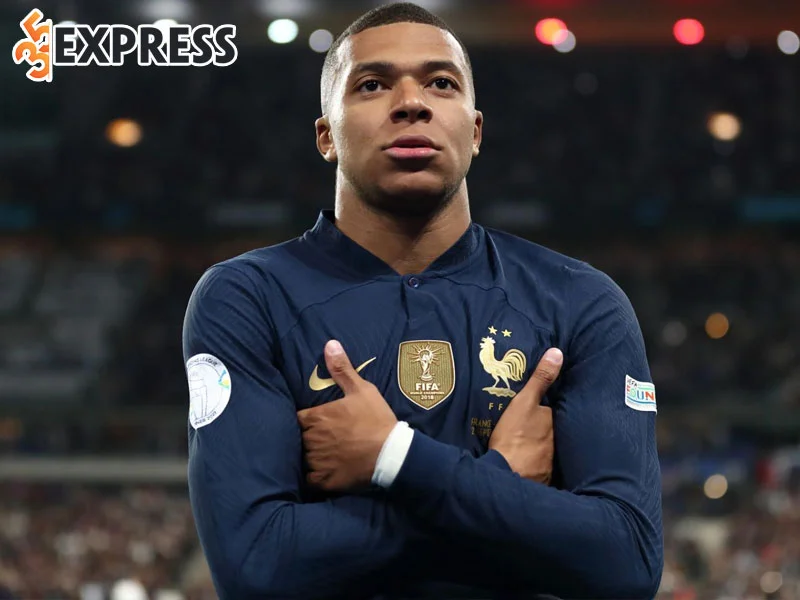 tom-tat-ve-ly-lich-tieu-su-cua-kylian-mbappe-35express