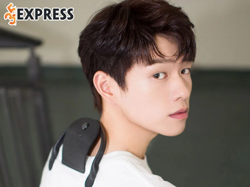 tom-tat-ve-ly-lich-tieu-su-cua-nguy-dai-huan-35express