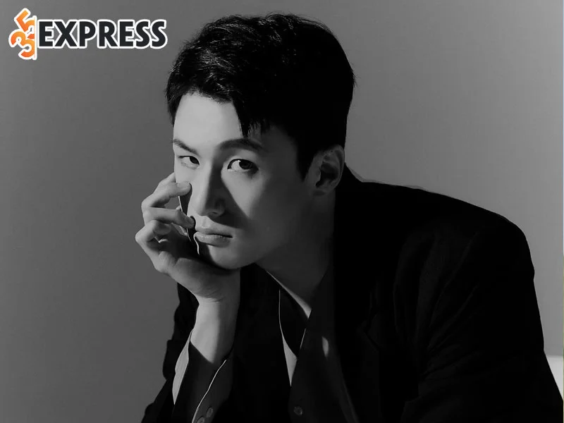 tom-tat-ve-ly-lich-tieu-su-cua-shin-seung-ho-35express