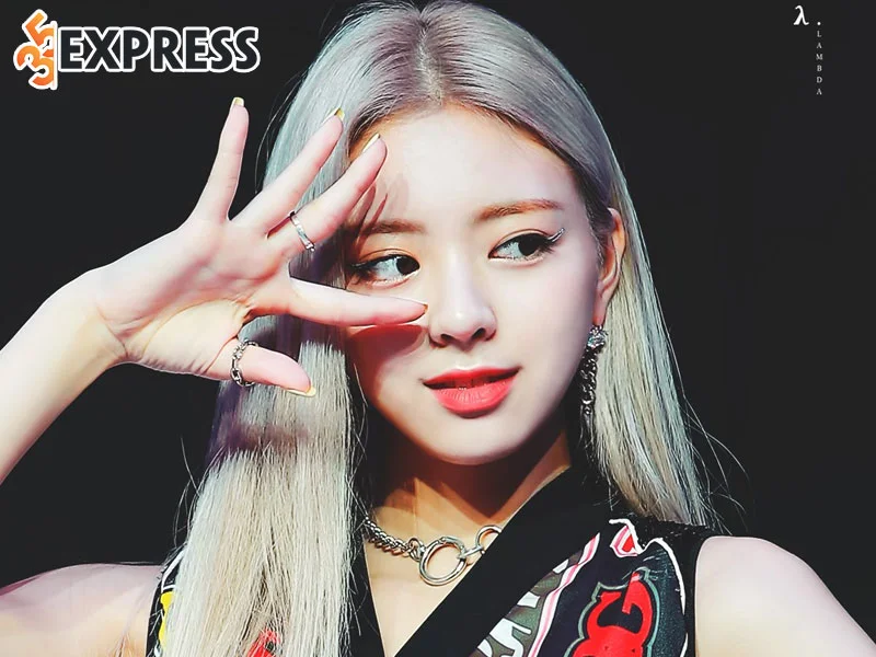 yuna-itzy-so-huu-nhan-sac-va-body-ngay-cang-len-huong-1-35express