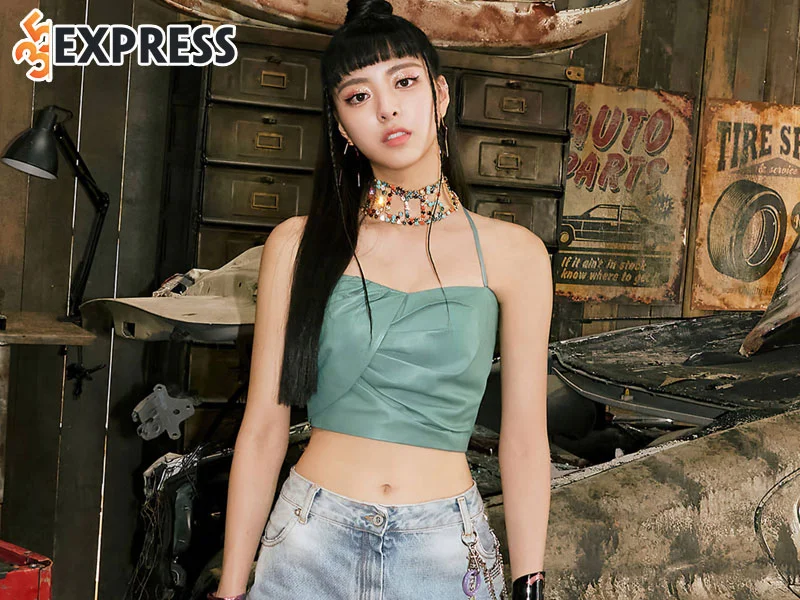 yuna-itzy-so-huu-nhan-sac-va-body-ngay-cang-len-huong-35express