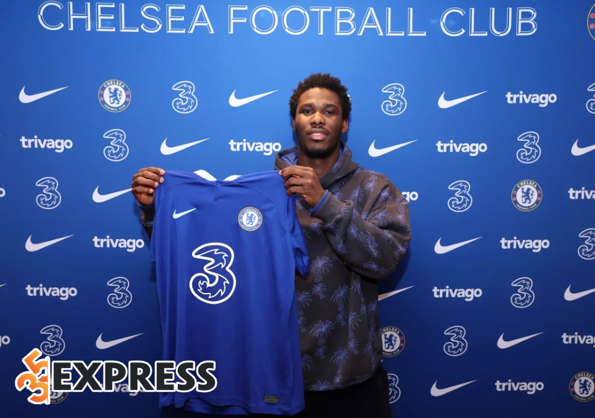 Datro Fofana chính thức trở thành tiền đạo thi đấu cho The Blues
