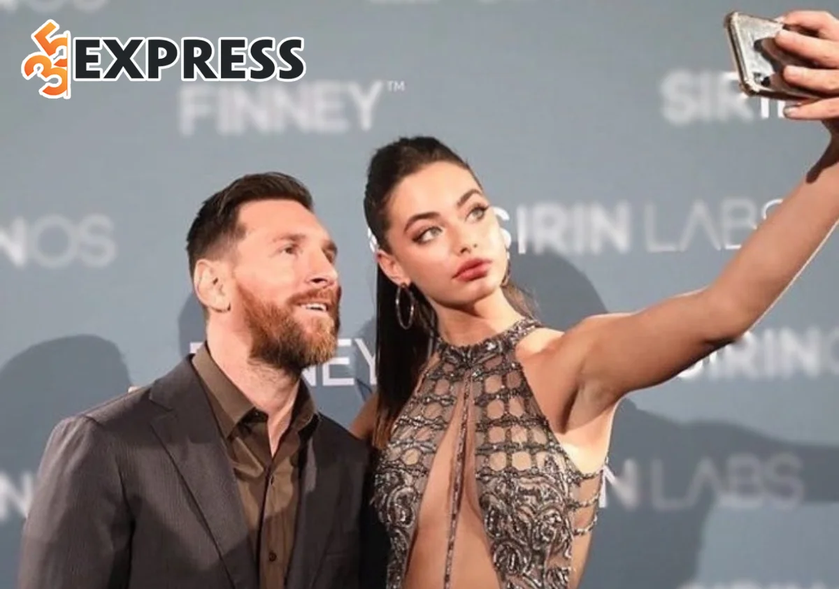 Siêu mẫu từng chụp ảnh chung với Messi
