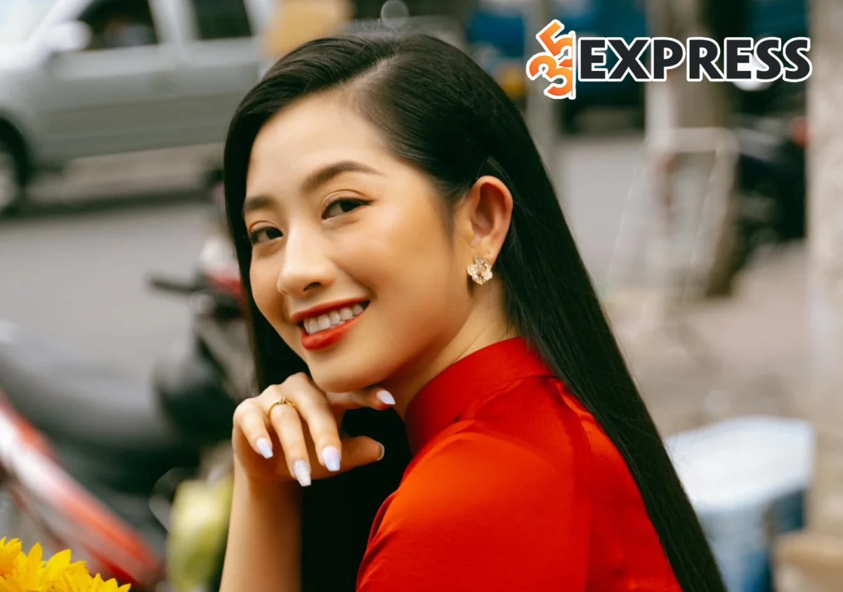 Nữ TikToker có gương mặt xinh đẹp