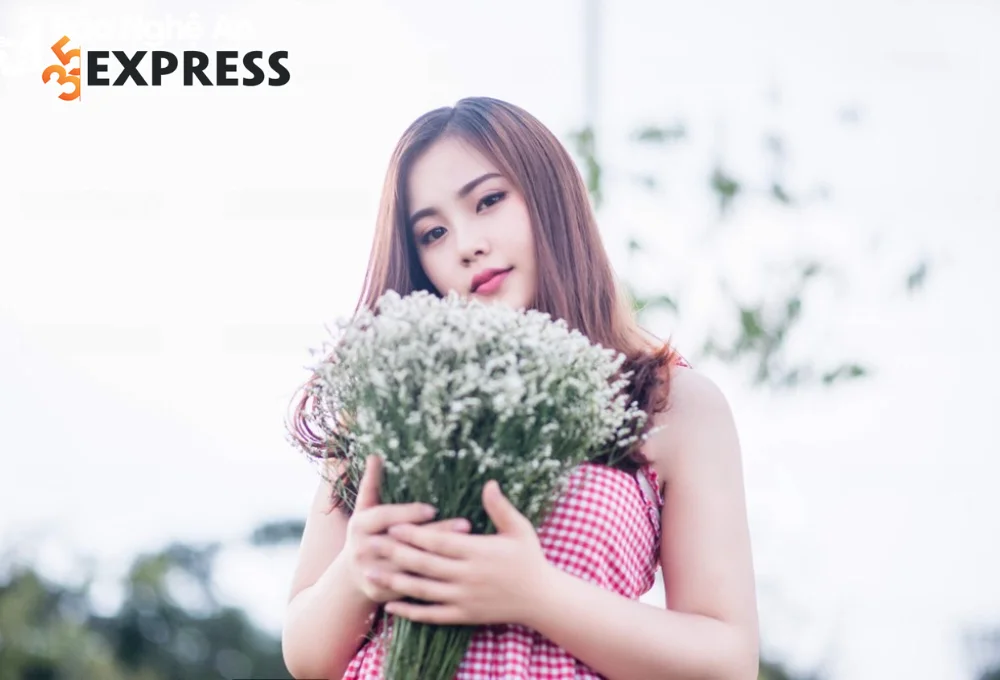 Ngân Ngân là ai Giọng ca để lại ấn tượng mạnh mẽ và nhiều nuối tiếc sau cuộc thi The Voice 2018.
