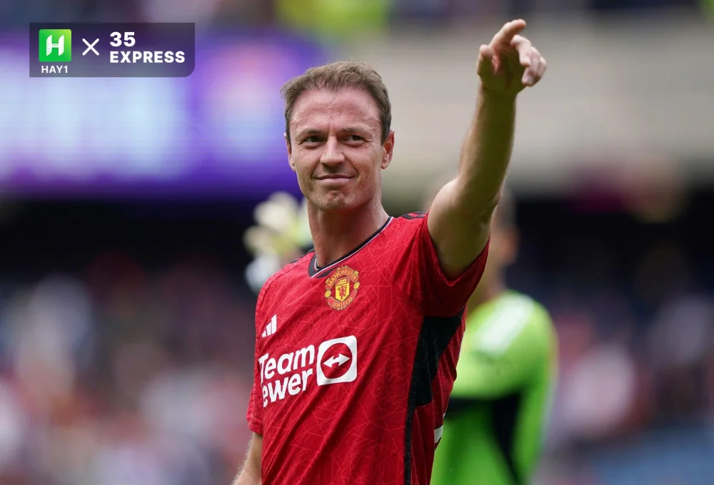 Jonny Evans là ai Cầu thủ bất ngờ trở lại Man Utd