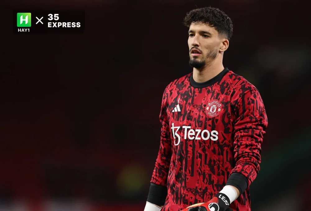 Altay Bayindir là ai Thủ môn có thể thay thế Andre Onana