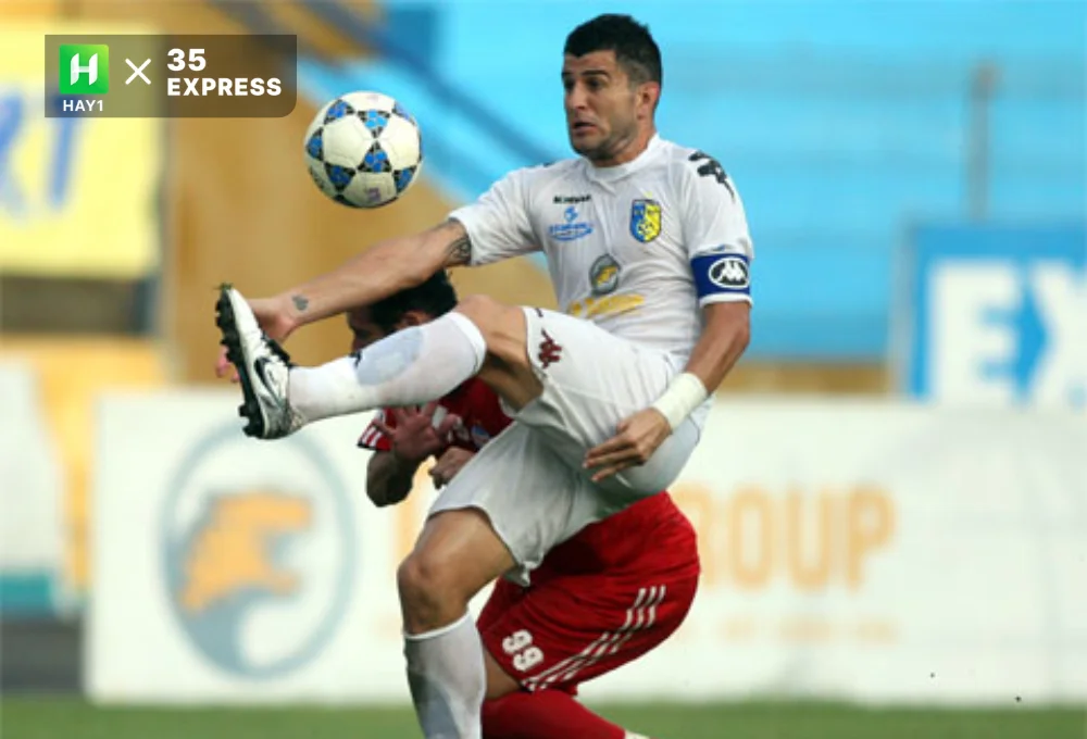 Cristiano Roland từng nhiều năm cống hiến cho Hà Nội FC trong vai trò cầu thủ.