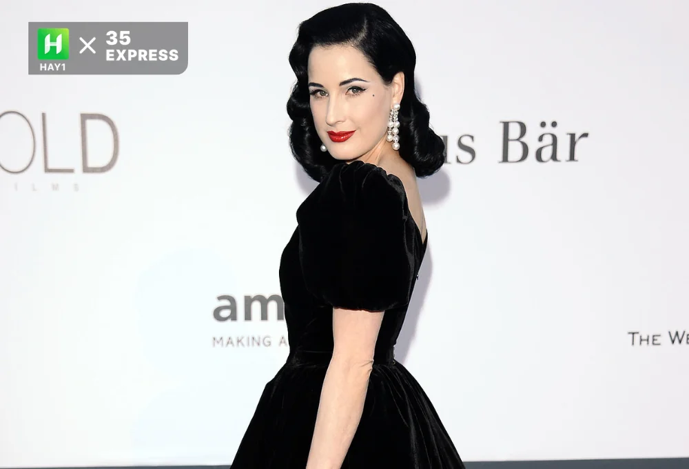 "Nữ hoàng múa thoát y" Dita Von Teese
