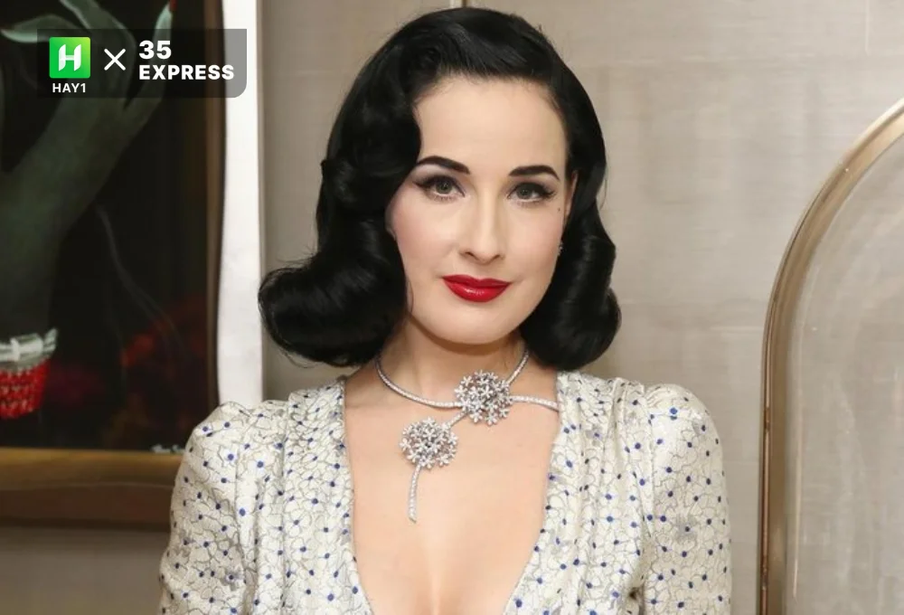 Dita Von Teese vẫn giữ được vẻ ngoài xinh đẹp, vóc dáng nuột nà