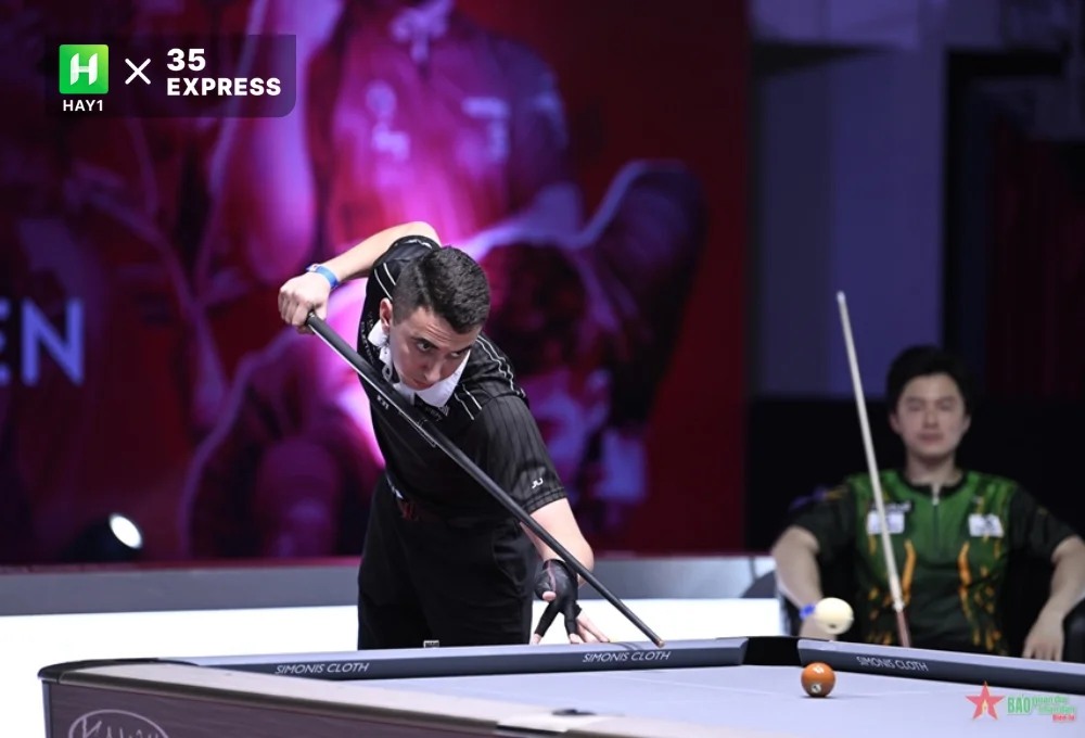 Fedor Gorst dễ dàng chiến thắng Ko Pin Yi 10-4 tại vòng 1/8
