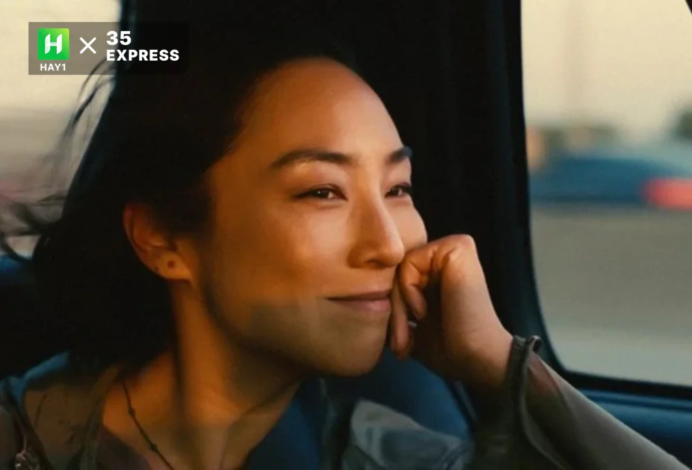 Nữ diễn viên Greta Lee trong phim Past Lives