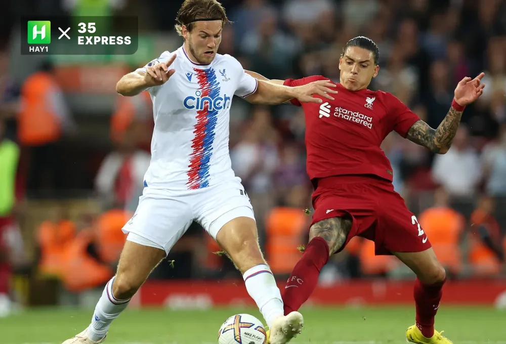 Joachim Andersen giúp Crystal Palace sớm có bàn mở tỉ số trước Man United