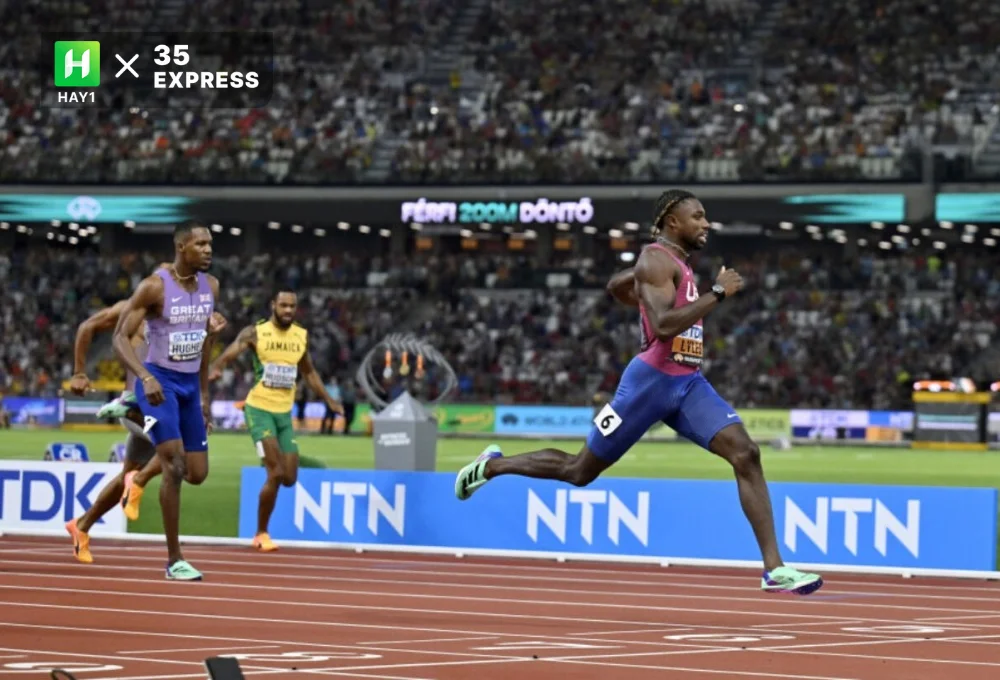 Noah Lyles trong khoảnh khắc về nhất chung kết 200m giải VĐTG 2023