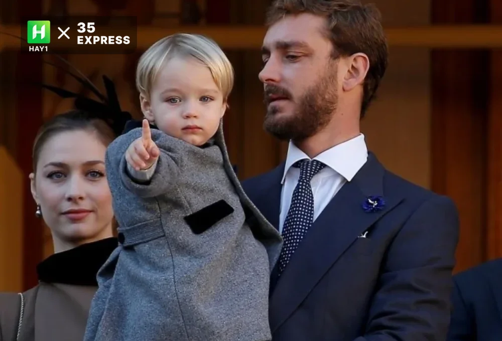Hoàng tử Pierre Casiraghi bên cạnh con trai