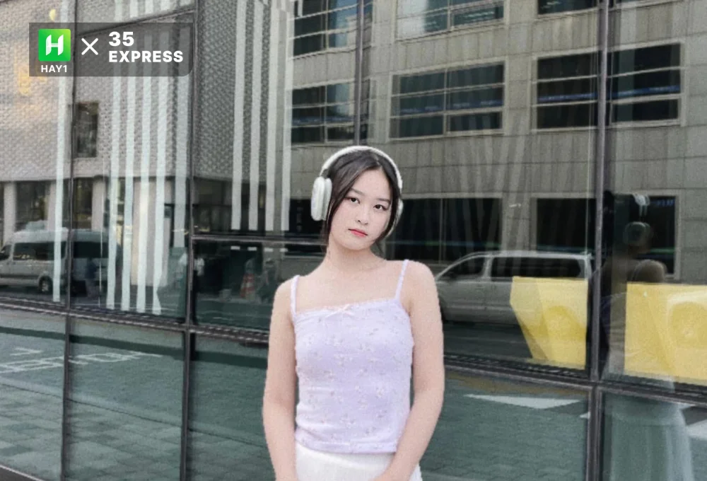 Rina thường chờ người nổi tiếng ở sân bay, điểm diễn ra sự kiện và tương tác, tặng quà - Rina và Seoul