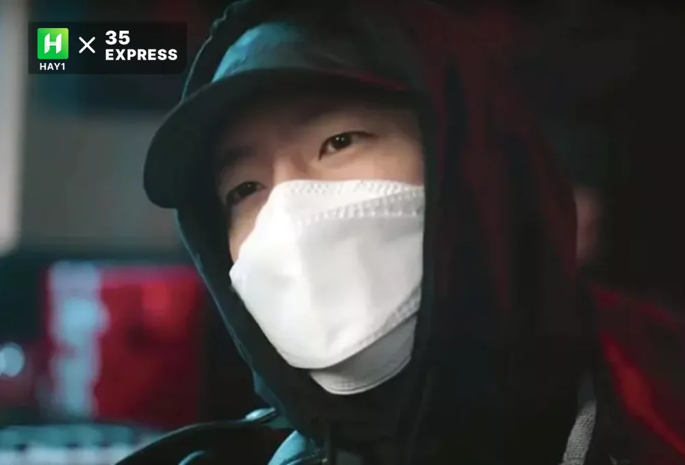 Teddy Park trong phim tài liệu BLACKPINK Light Up The Sky trên Netflix