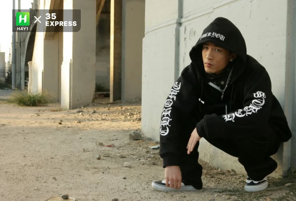 Là producer hàng đầu Kpop, tuy nhiên Teddy Park bị chỉ trích vì tranh cãi đạo nháii
