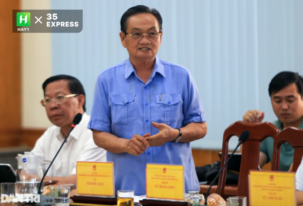 Ông Trần Du Lịch phát biểu về cầu Thủ Thiêm 4 tại hội thảo
