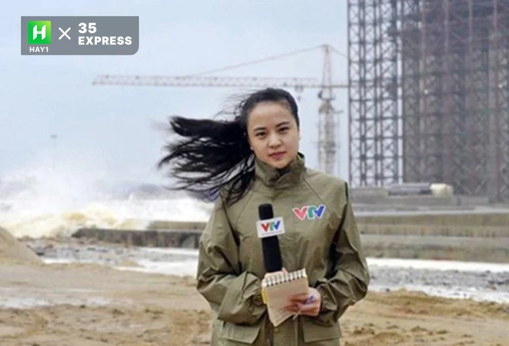 BTV Ngọc Bích tác nghiệp trong tâm bão Haiyan ở Hà Tĩnh