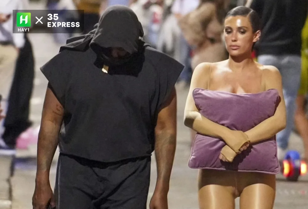 Bianca Censori mặc bodysuit mỏng tang, ôm gối che ngực khi đi ăn tối cùng chồng ở Ý