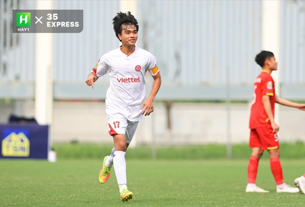 Tiền vệ Công Phương đã có màn trình diễn ấn tượng U17 Viettel