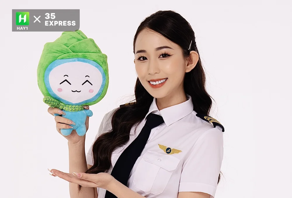 Hồ Trang Nhung phải trải qua quá trình học tập và huấn luyên vất vả để có được tấm bằng phục vụ cho công việc