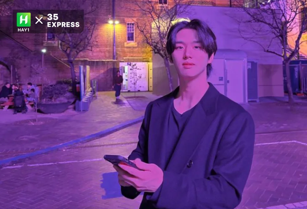 Năm 2016, Hongseok ra mắt với vai trò là thành viên nhóm nhạc nam Pentagon