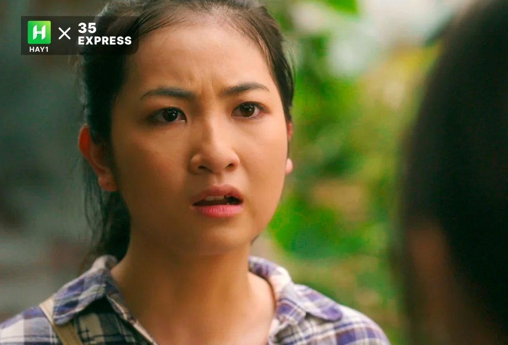 Vai diễn Thoan trong phim "Làng trong phố" khiến khán giả "ghét cay ghét đắng" - Linh Chi