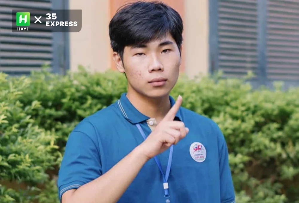 Nguyễn Việt Thành là người thứ 2 mang cầu truyền hình Đường lên đỉnh Olympia về Trường THPT Sóc Sơn, Hà Nội