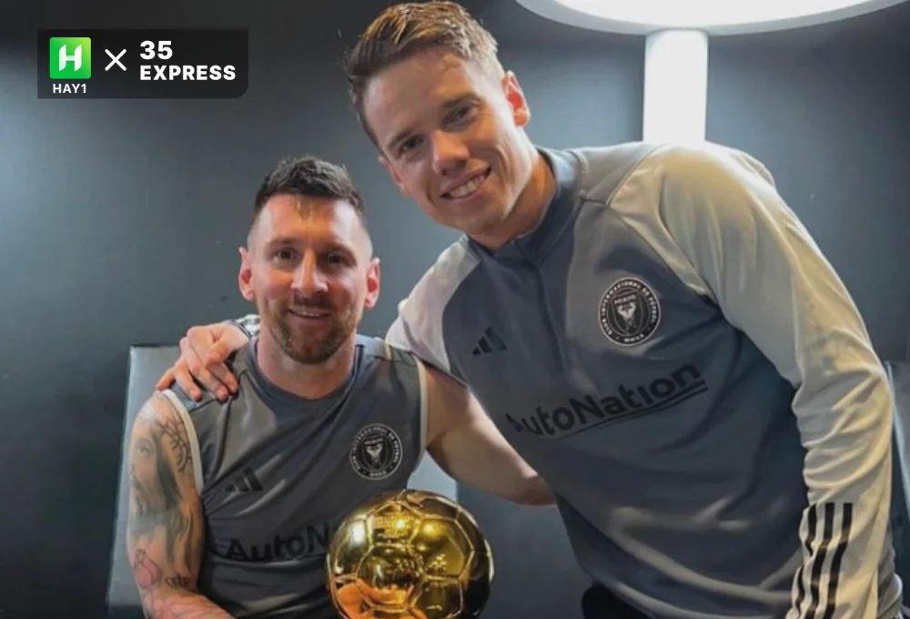 Messi và Robert Taylor chung một khung hình