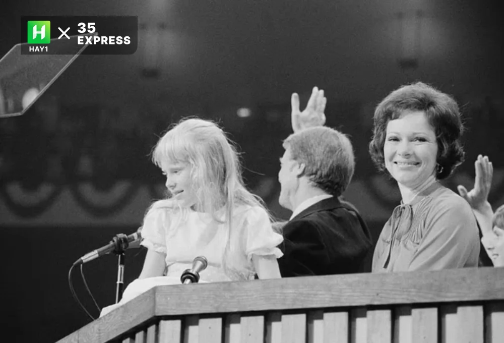 Bà Rosalynn Carter cùng chồng và con gái tại Đại hội toàn quốc của Đảng Dân chủ ở New York năm 1976