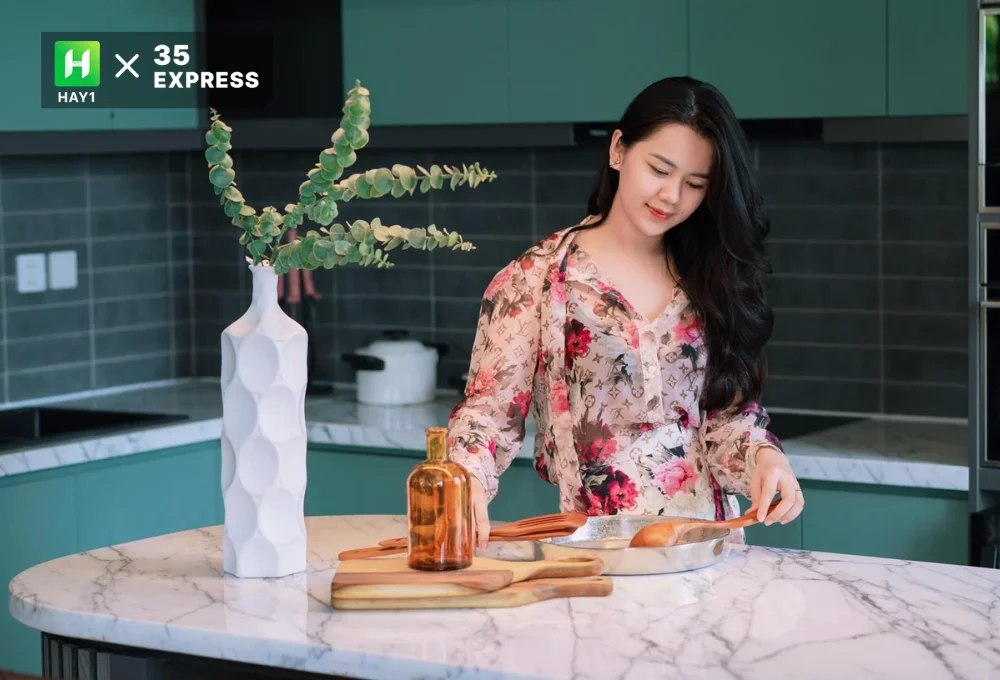 Dương Thị Thùy Phương được nhận xét ngày càng xinh đẹp và có cuộc sống hạnh phúc bên chồng con